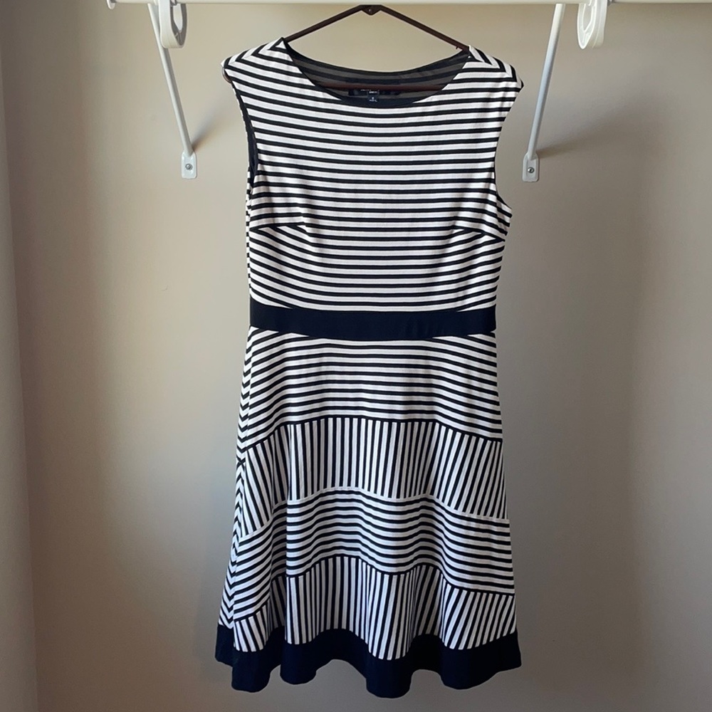 Nine West Fit and Flare Dress Size 6
